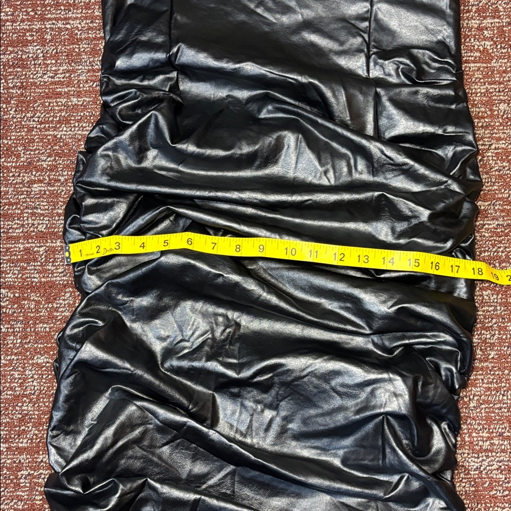 Angelina faux leather rouched side zip maxi skirt women’s XL - Picture 7 of 10